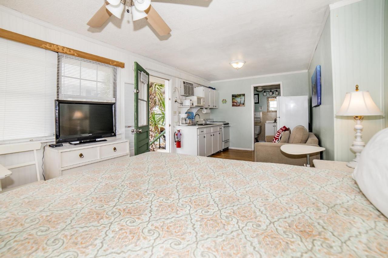 Sun N Fun Beachfront Vacation Rentals Indian Shores Exterior foto